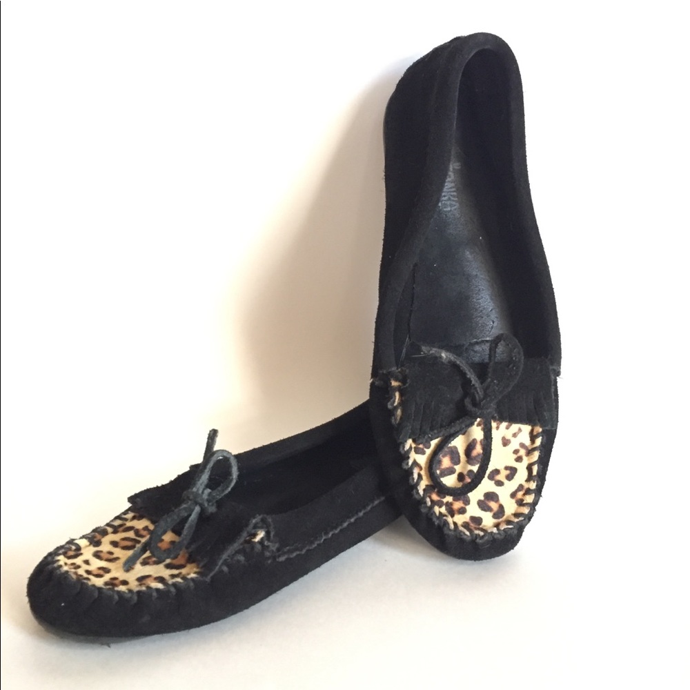 Minnetonka black and cheetah print moccasins